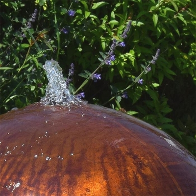 60-80cm dia Corten Steel Sphere Fitur Air Taman Fountain Ball Berbentuk